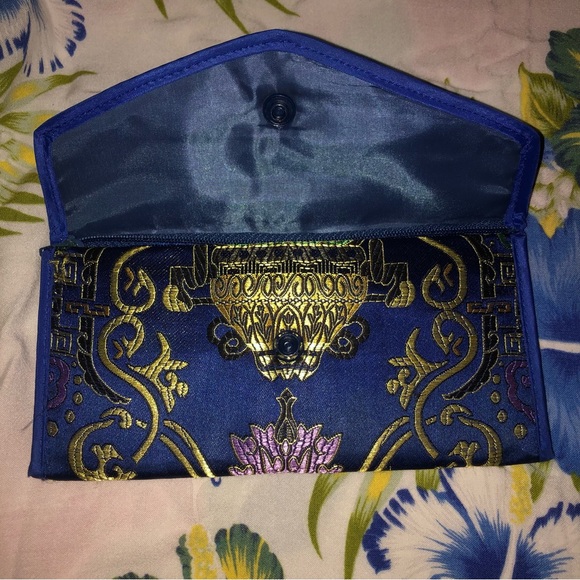 Wallet with lots of pockets - Picture 3 of 6